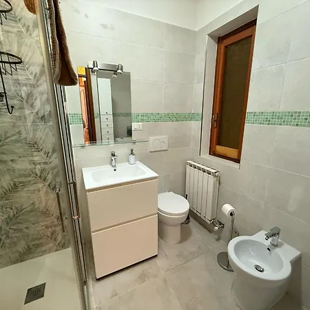 Wh - Appartamento Siccardi In Zona Residenziale Con Posto Auto Sanremo Exterior photo