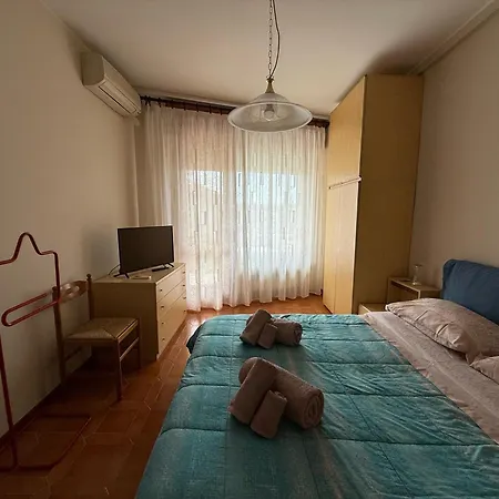 Wh - Appartamento Siccardi In Zona Residenziale Con Posto Auto Sanremo Exterior photo