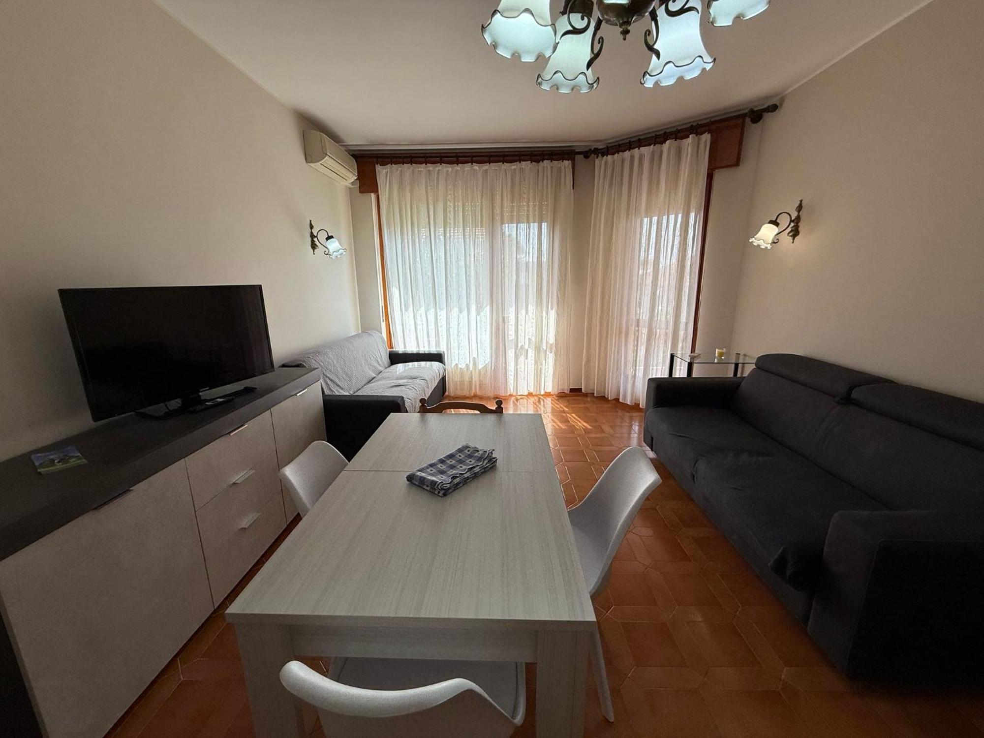 Wh - Siccardi In Zona Residenziale Con Posto Auto *